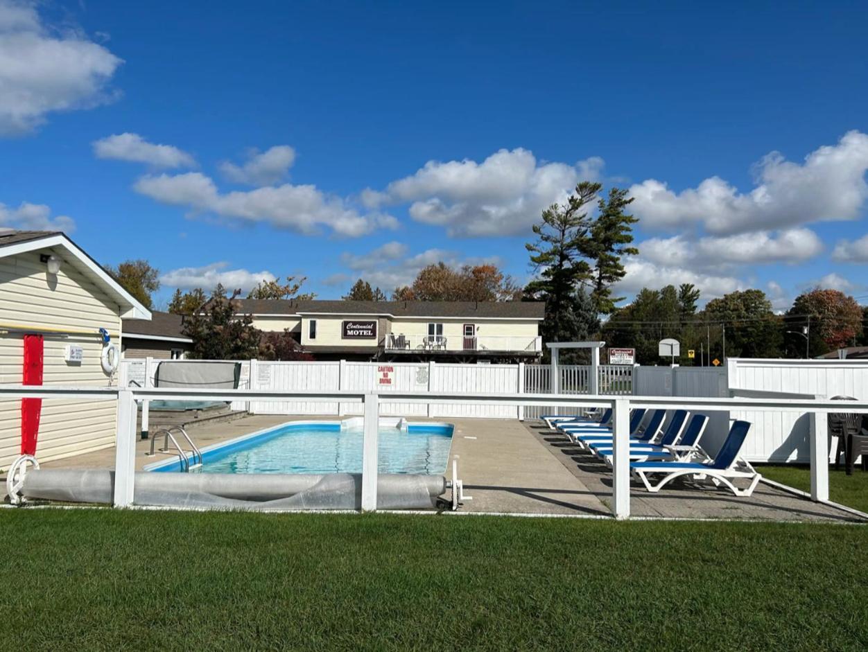 Centennial Motel Sauble Beach Bagian luar foto