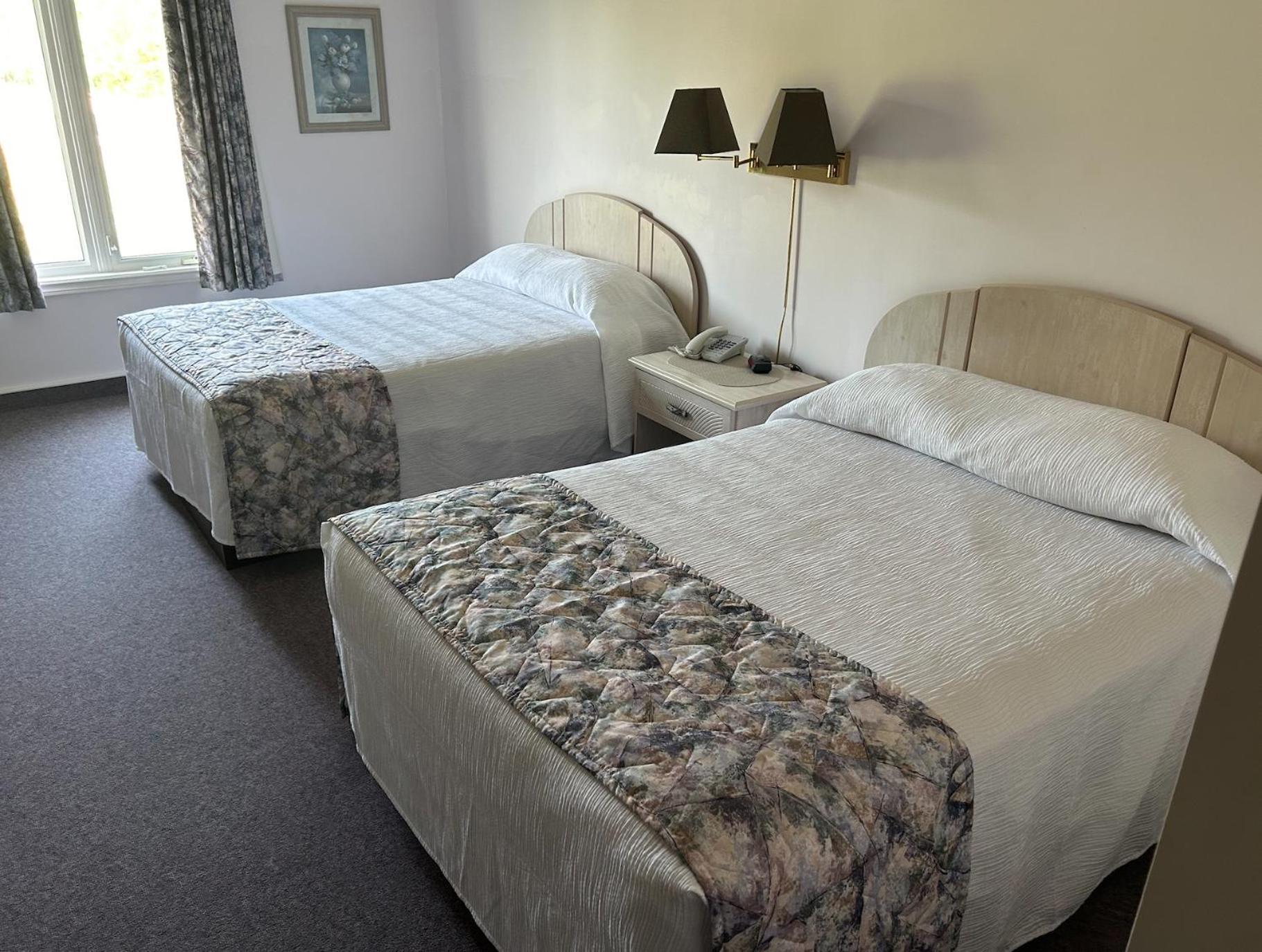 Centennial Motel Sauble Beach Bagian luar foto